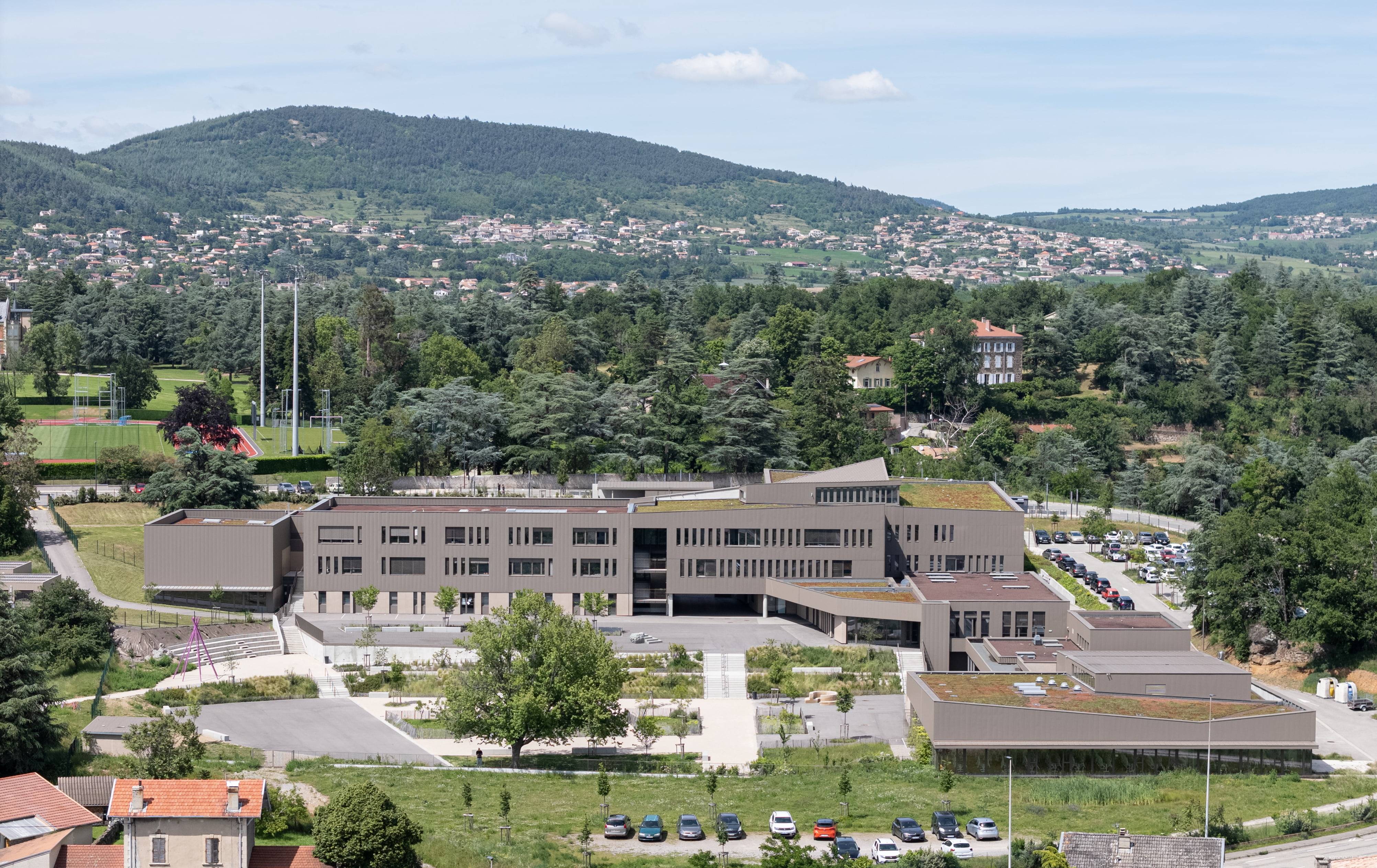Colle%cc%80ge%20anonnay studiogardoni 2 - Attribut alt par défaut.