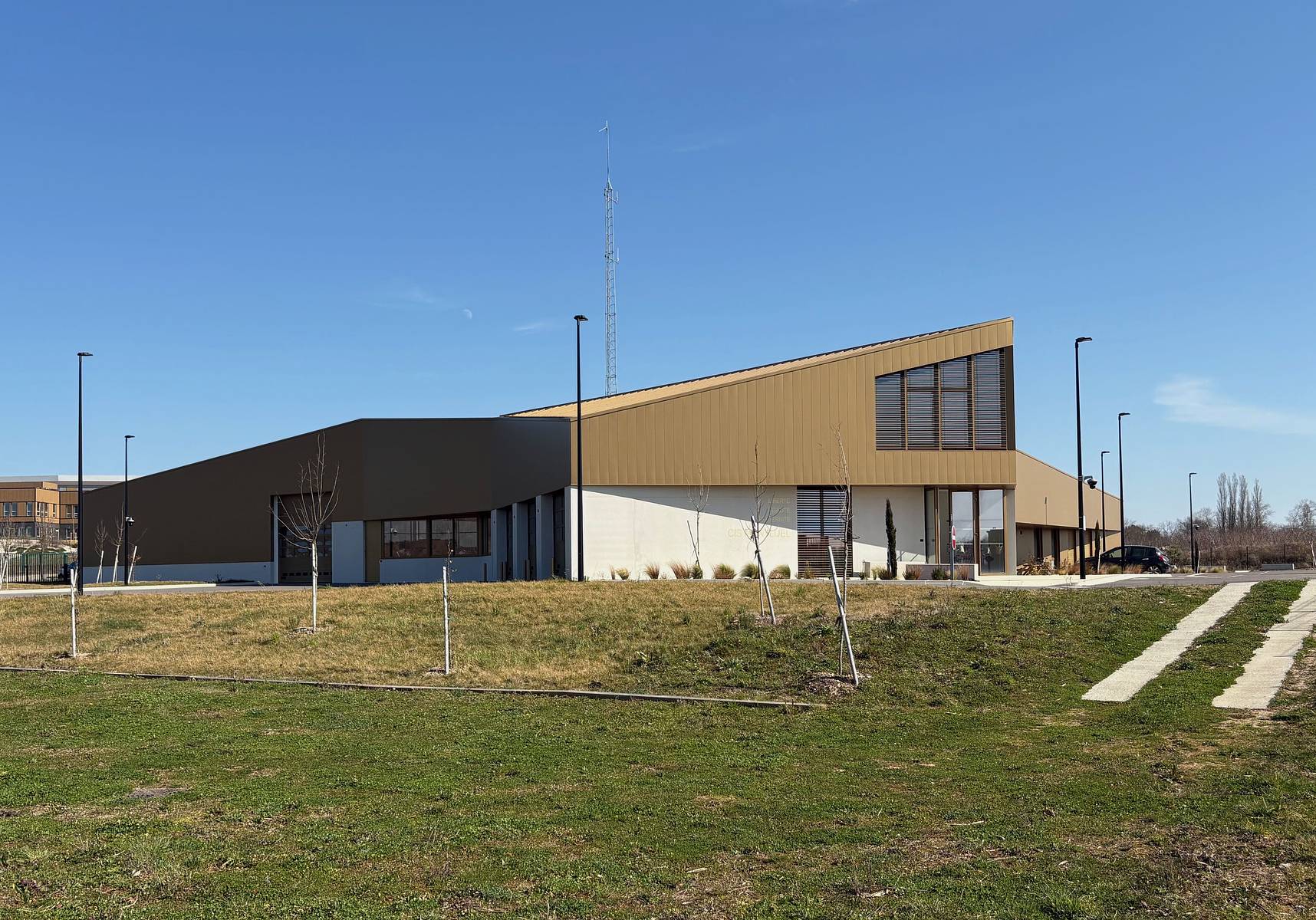 Centre%20de%20secours%20montluel stduiogardoni 2 - Attribut alt par défaut.