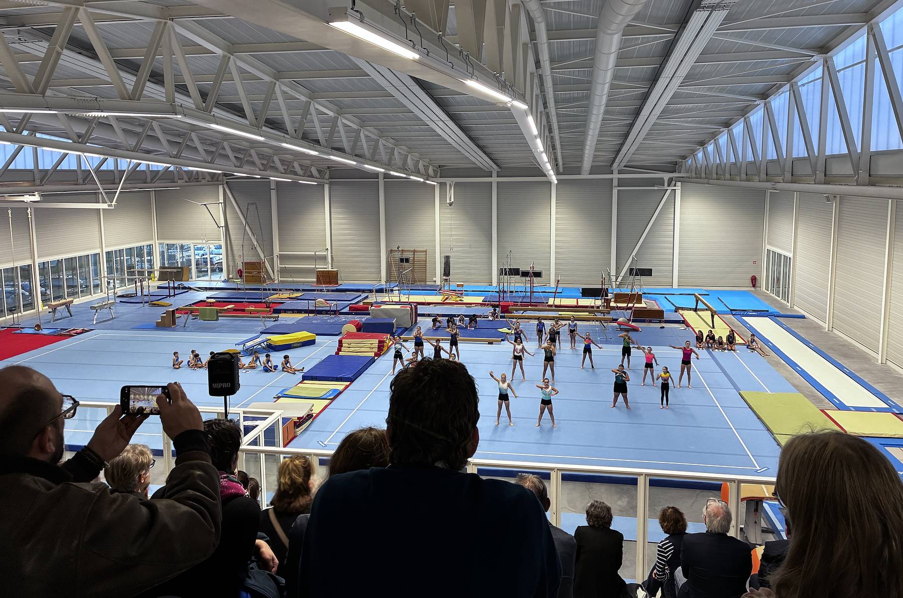 Studiogardoni salle gymnastes%20montluel - Attribut alt par défaut.